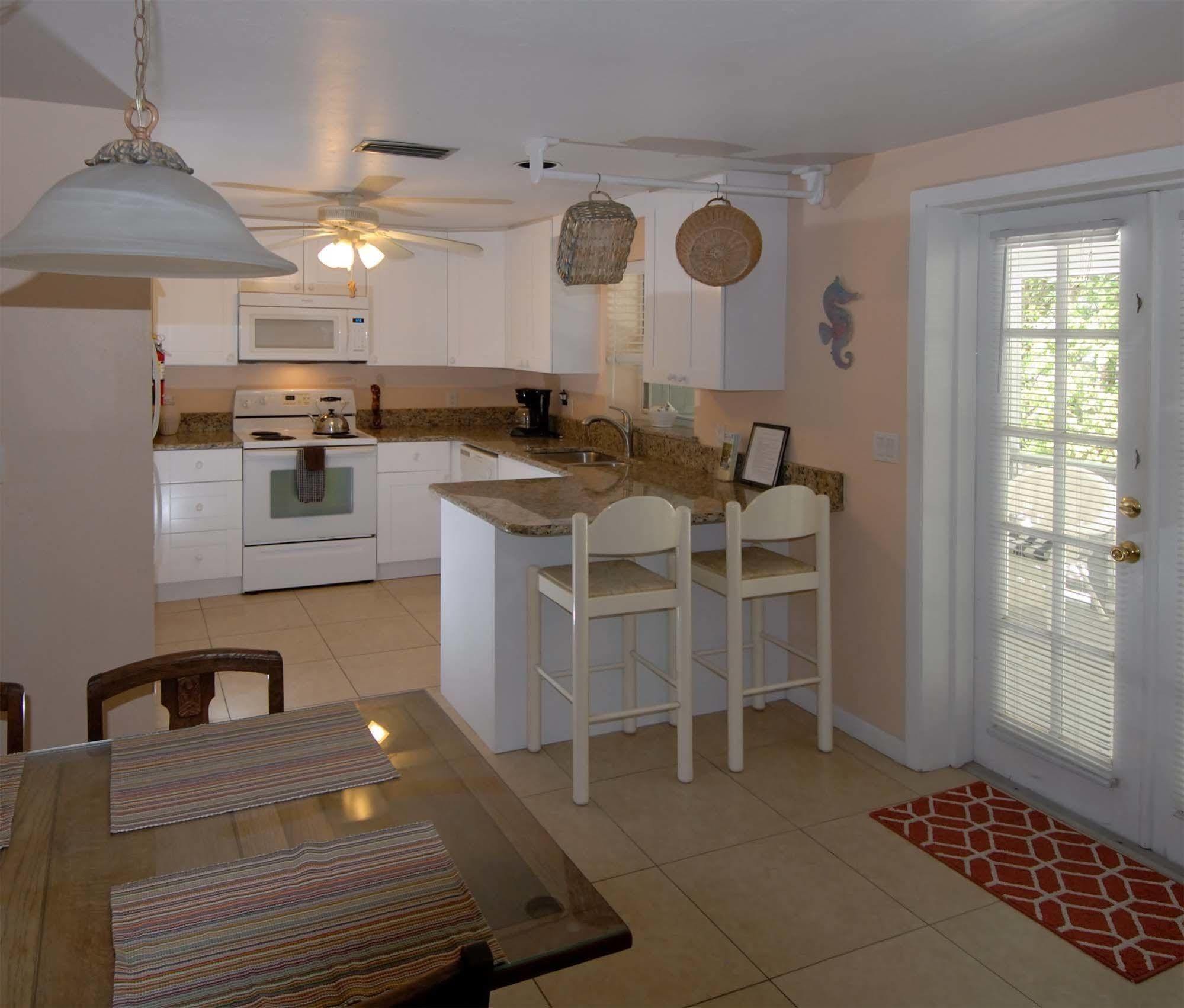 Seahorse Cottages - Adults Only ซานิเบล ภายนอก รูปภาพ