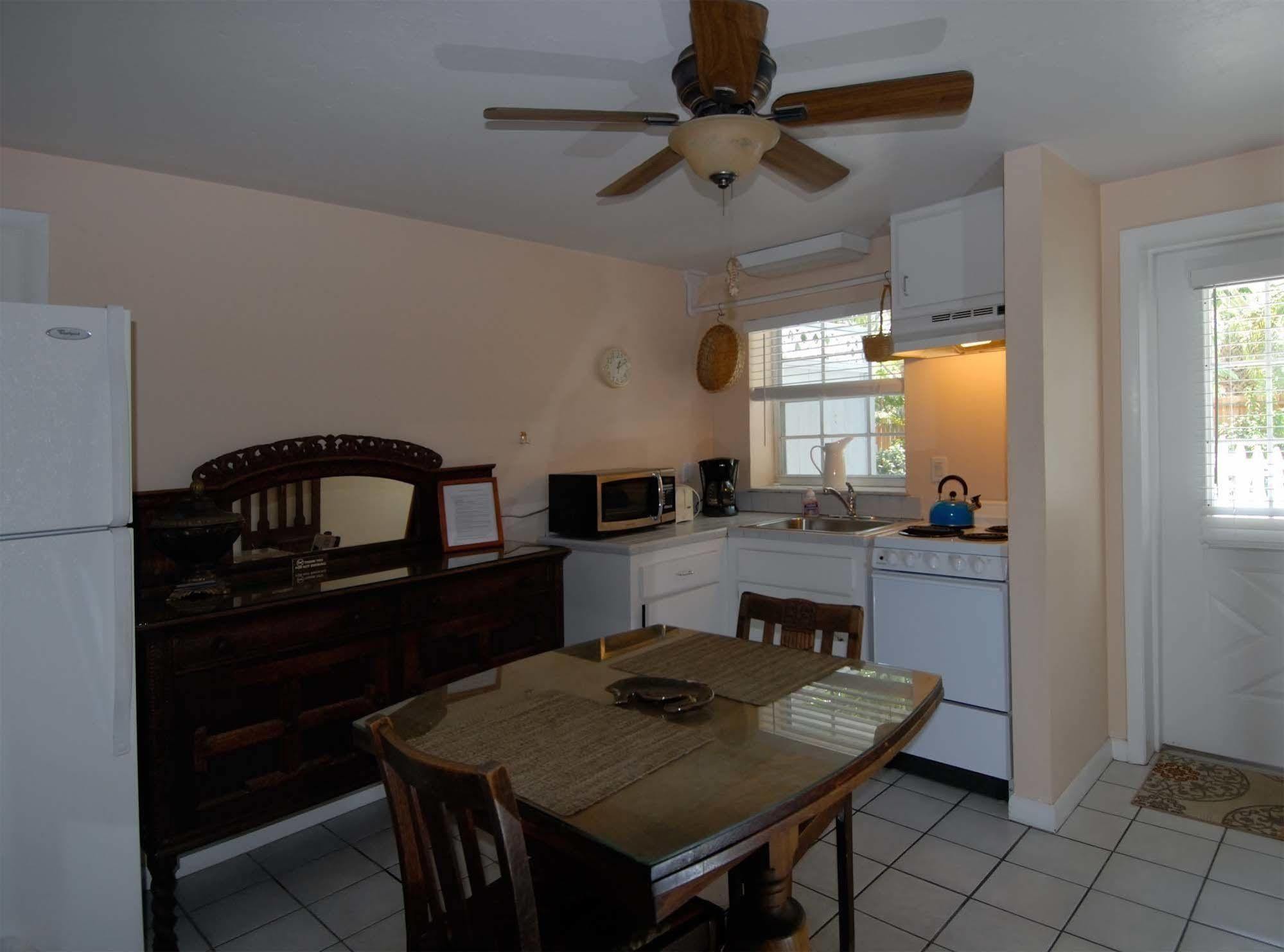 Seahorse Cottages - Adults Only ซานิเบล ภายนอก รูปภาพ